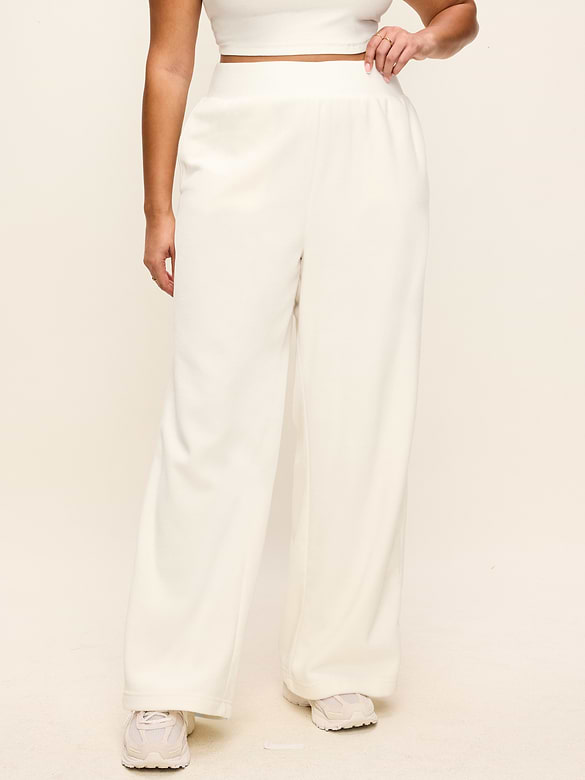 Old Navy Extra High-Waisted Performance Fleece Wide-Leg Sweatpants — photo 6