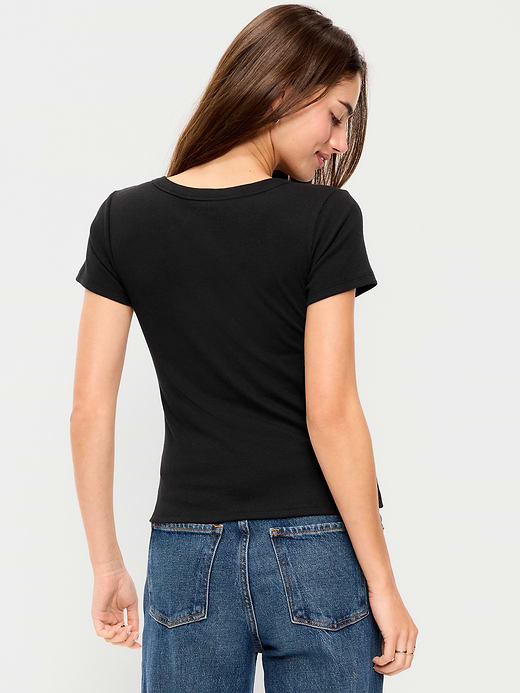 Old Navy Snug Crop V-Neck Ribbed T-Shirt — photo 3