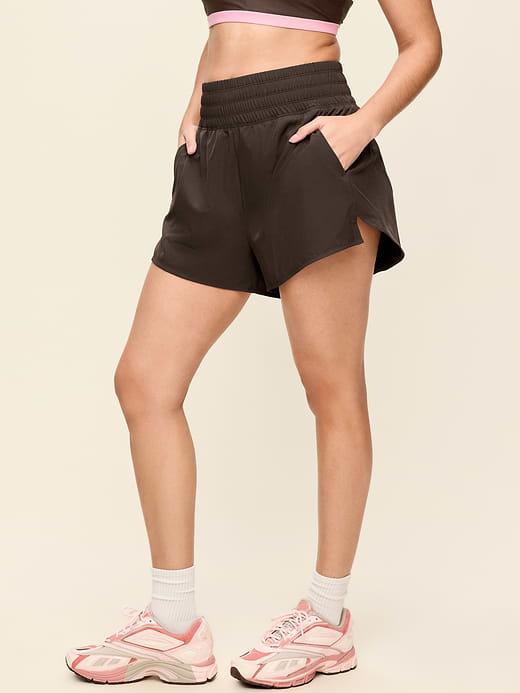 Old Navy Extra High-Waisted Crinkle Run Shorts -- 3-inch inseam — photo 5