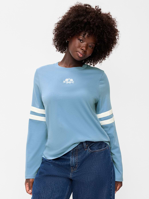Old Navy EveryWear Long-Sleeve Graphic T-Shirt — photo 7