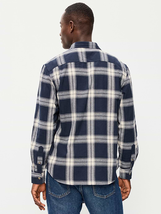 Old Navy Relaxed Long-Sleeve Flannel Pocket Shirt — photo 3