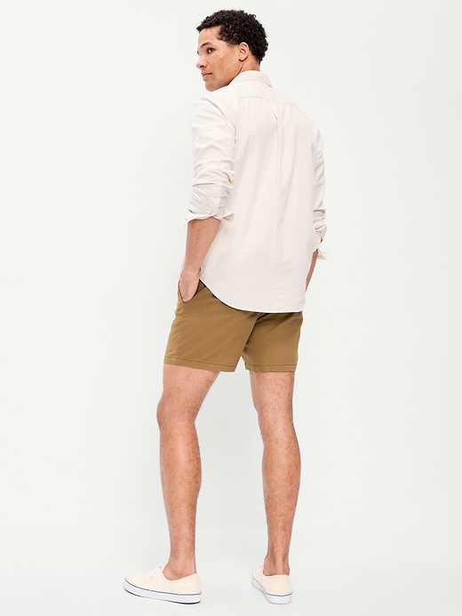 Old Navy Slim Built-In Flex Rotation Chino Shorts -- 5-inch inseam — photo 4