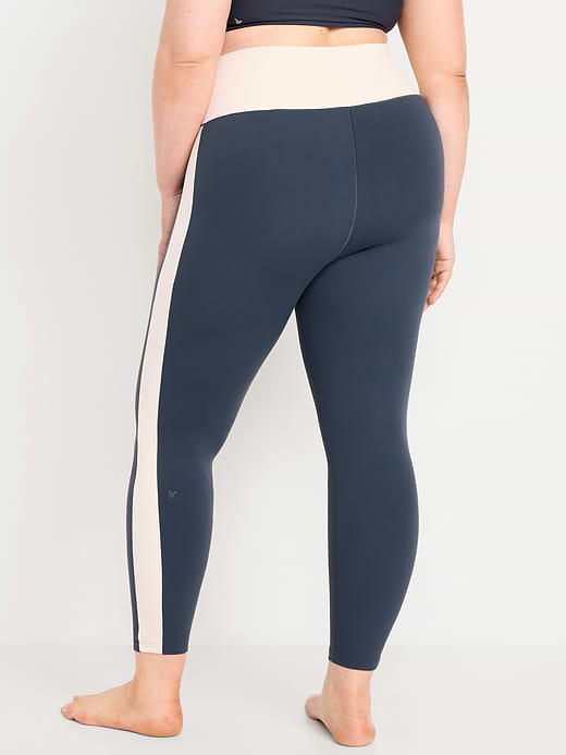 Old Navy Extra High-Waisted StudioSmooth 7/8 Leggings — photo 8