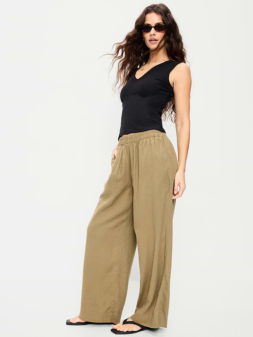 Old Navy Snug Crop V-Neck Ribbed Tank Top — photo 4