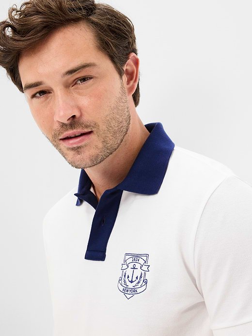 Old Navy Classic Fit Pique Graphic Polo — photo 4