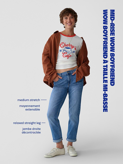 Old Navy Mid-Rise Wow Boyfriend Straight Jeans — photo 10