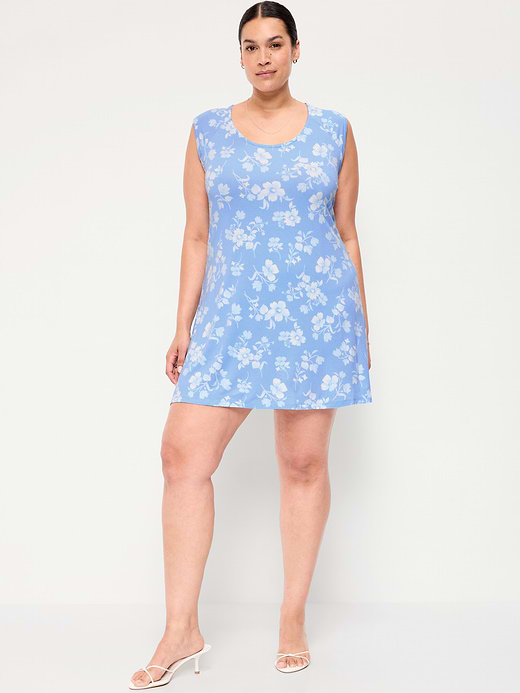 Old Navy Short-Sleeve Scoop-Neck Mini Dress — photo 9