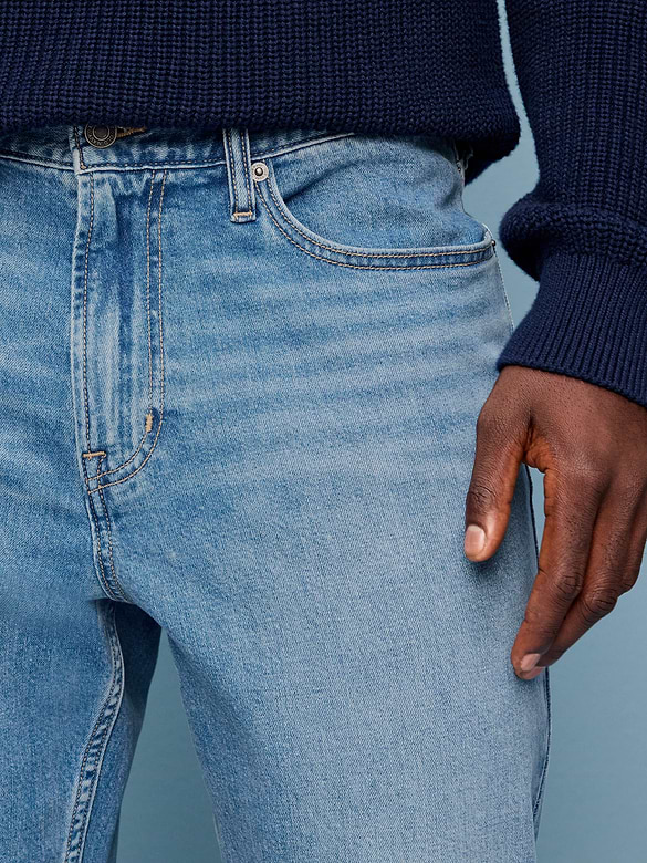 Old Navy Relaxed Loose Built-In Flex Jeans — photo 6