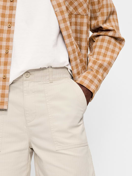 Old Navy 90's Loose Shorts -- 7-inch inseam — photo 5