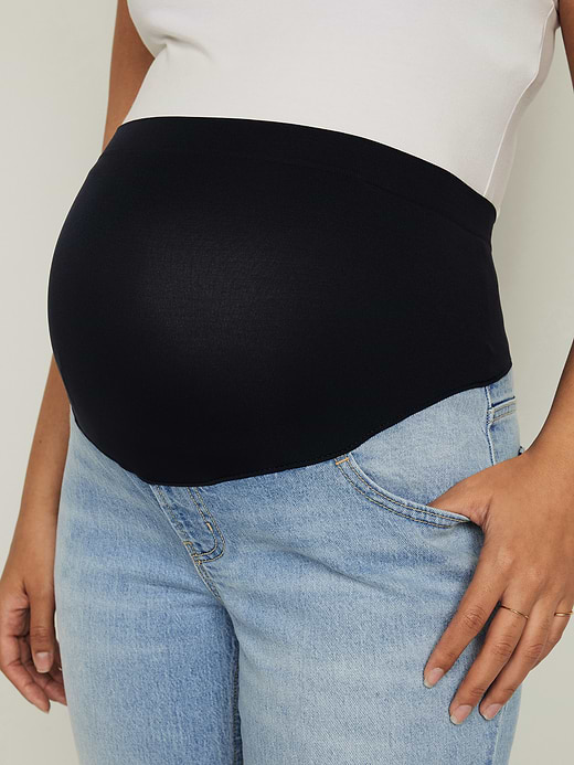 Old Navy Maternity Full Panel Wow Boyfriend Jeans — photo 6
