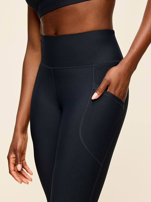 Old Navy High-Waisted PowerSoft Crop Pocket Leggings — photo 15