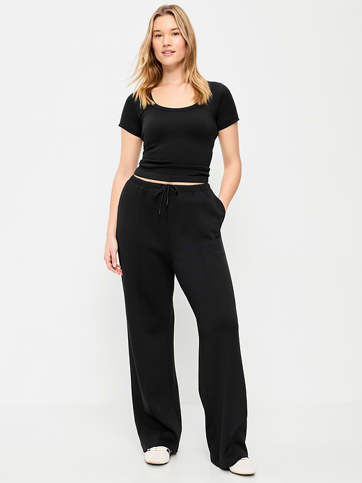 Old Navy Mid-Rise Dynamic Fleece Textured Wide-Leg Sweatpants — photo 6
