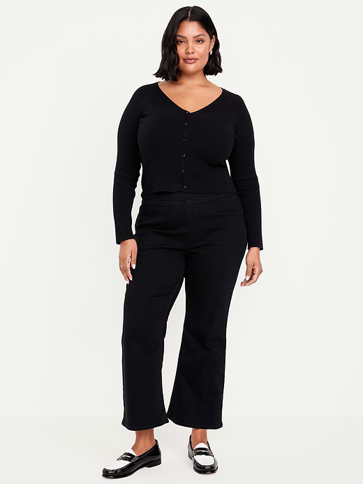 Old Navy High-Waisted Weekender Pull-On Crop Flare Jeans — photo 7