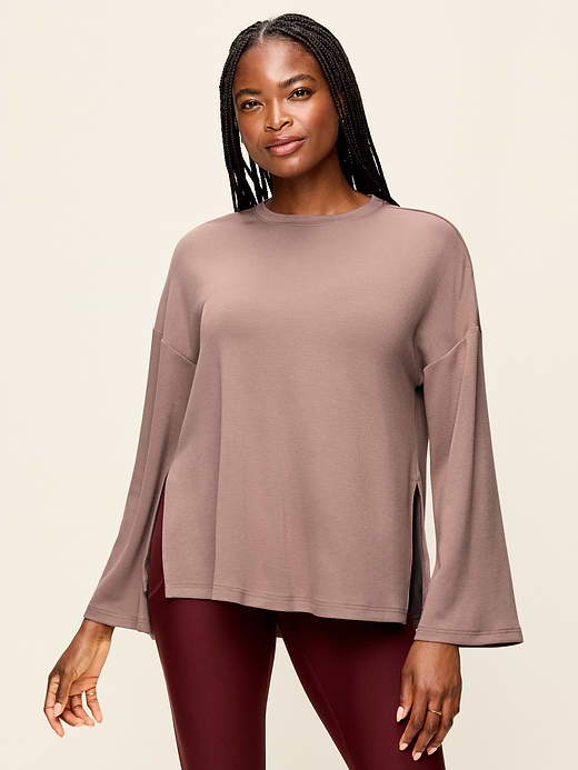 Old Navy Bounce Lite Oversized Bell-Sleeve Tunic — photo 1