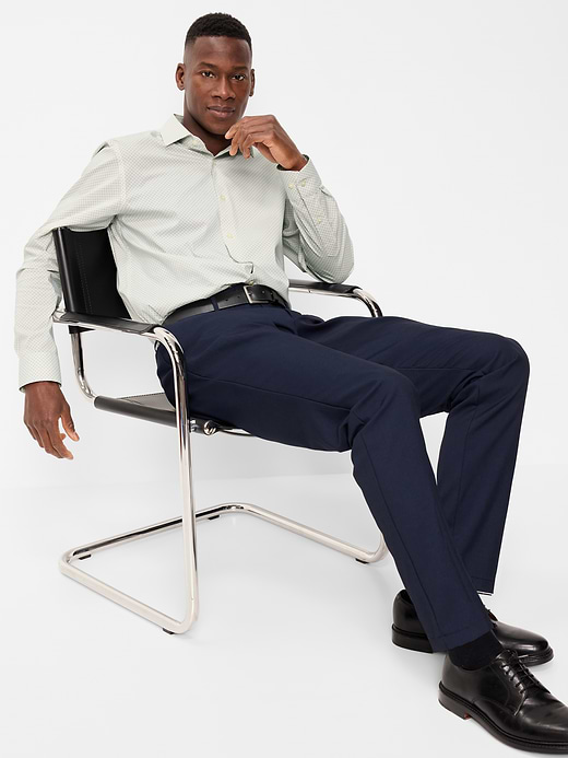 Old Navy Slim Fit Pro Signature Performance Dress Shirt — photo 4
