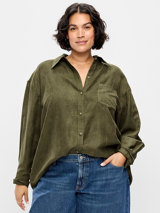 Old Navy Oversized Boyfriend Button-Down Faux-Suede Shirt — photo 6