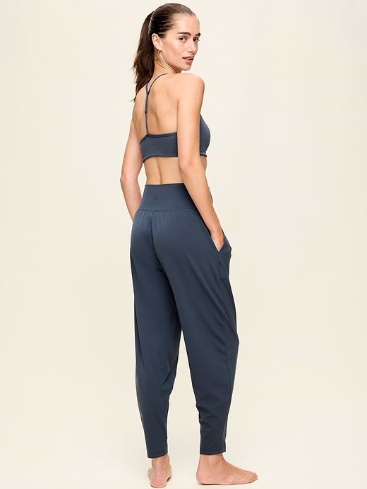 Old Navy High-Waisted StudioSmooth Jogger — photo 4