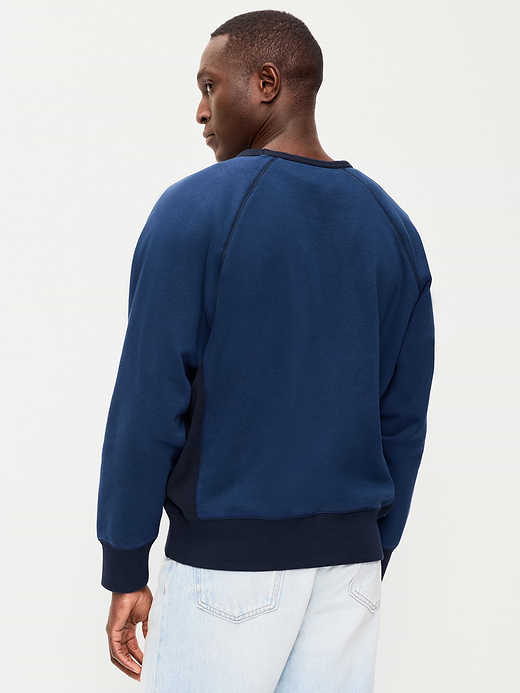 Old Navy Oversized Heavyweight Crew-Neck Sweatshirt — photo 3