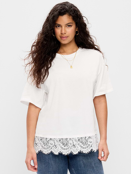 Old Navy Oversized Lace Hem T-Shirt — photo 6