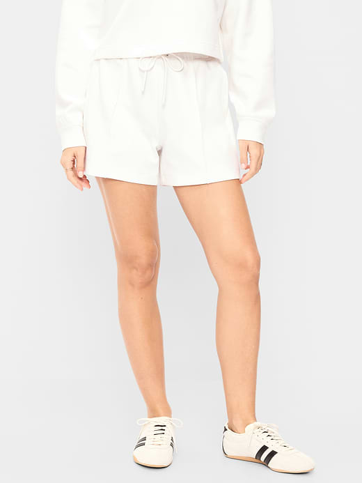 Old Navy Relaxed Dynamic Fleece Shorts — photo 1