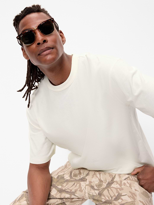 Old Navy Garment-Dyed Heavyweight Cropped T-Shirt — photo 4