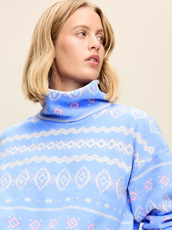 Old Navy Performance Fleece Funnel Neck Pullover — photo 5