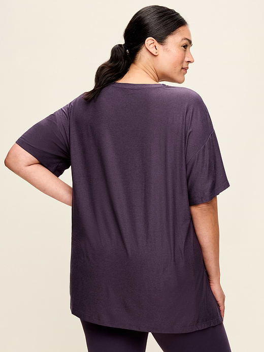 Old Navy CloudMotion Short-Sleeve Tunic — photo 9