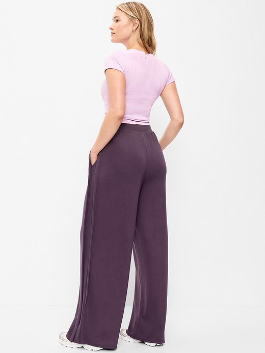 Old Navy High-Waisted Bounce Lite Drapey Wide-Leg Pleated Pants — photo 7