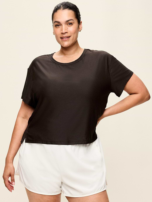 Old Navy CloudMotion T-Shirt — photo 8