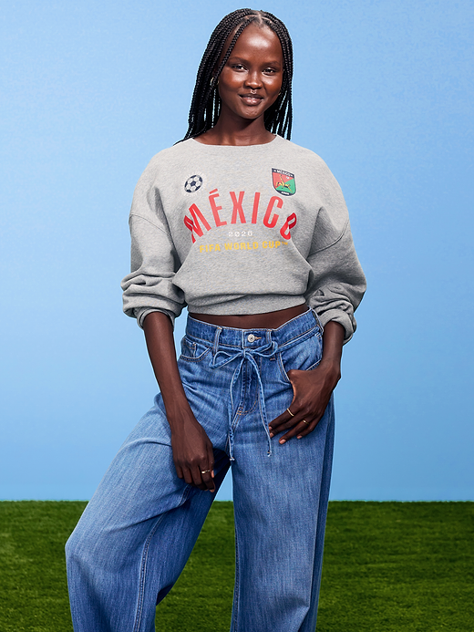 Old Navy FIFA World Cup 26™ Brazil Oversized Graphic Sweatshirt for Women — photo 1