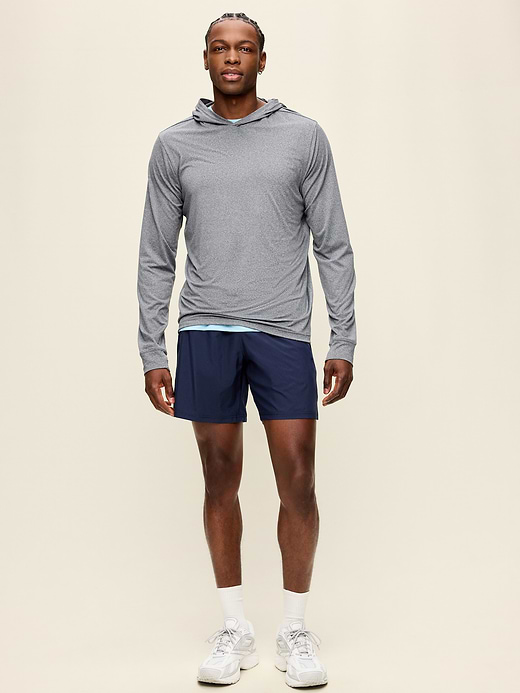 Old Navy StretchTech Workout Shorts -- 7-inch inseam — photo 4