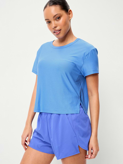 Old Navy CloudMotion T-Shirt — photo 5