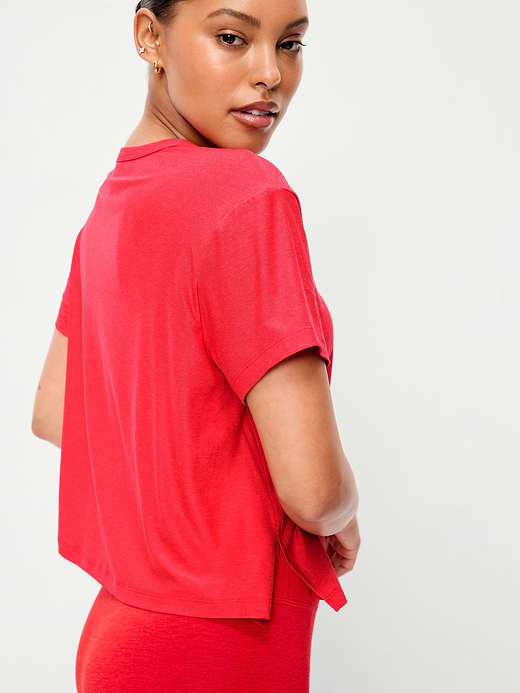 Old Navy CloudMotion T-Shirt — photo 5