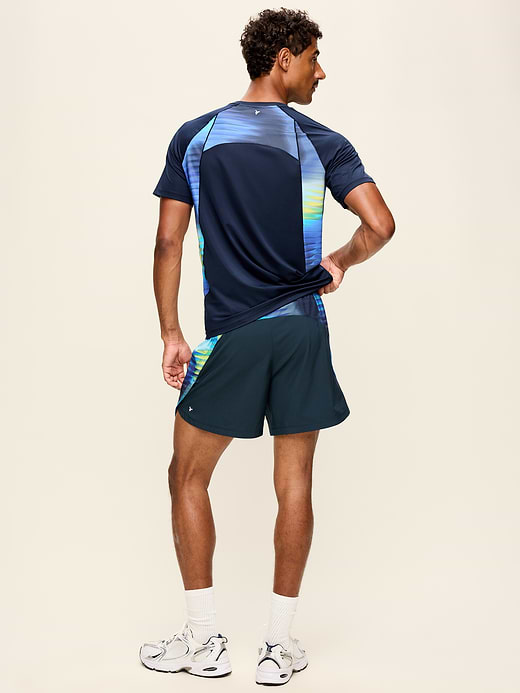 Old Navy Run Shorts -- 4-inch inseam — photo 6