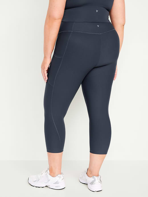 Old Navy High-Waisted PowerSoft Crop Pocket Leggings — photo 9