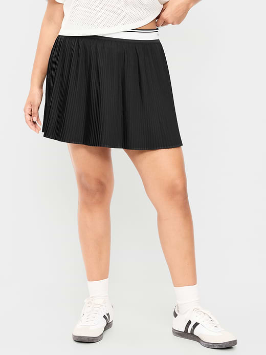 Old Navy Extra High-Waisted Micro-Pleated Skort — photo 6