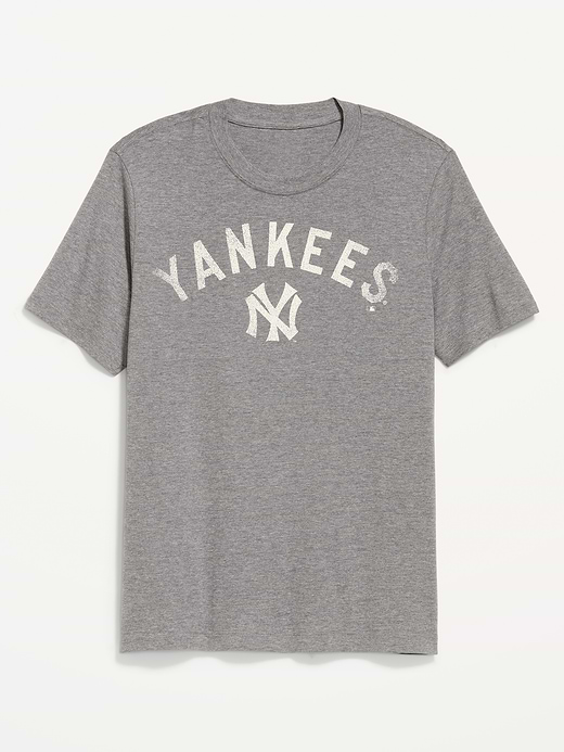 Old Navy New York Yankees T-Shirt for Men — photo 3