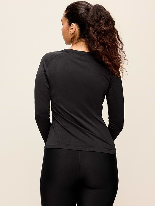 Old Navy Fluid Seamless Fitted Top — photo 7