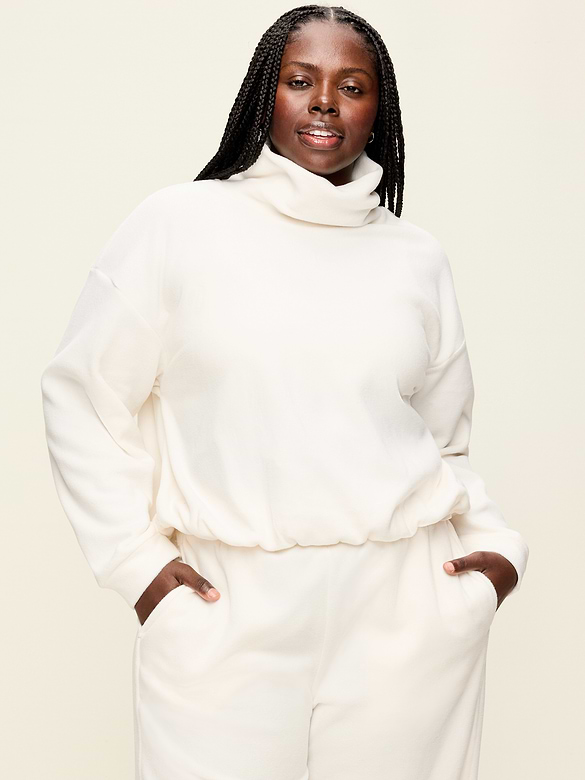 Old Navy Performance Fleece Funnel Neck Pullover — photo 8