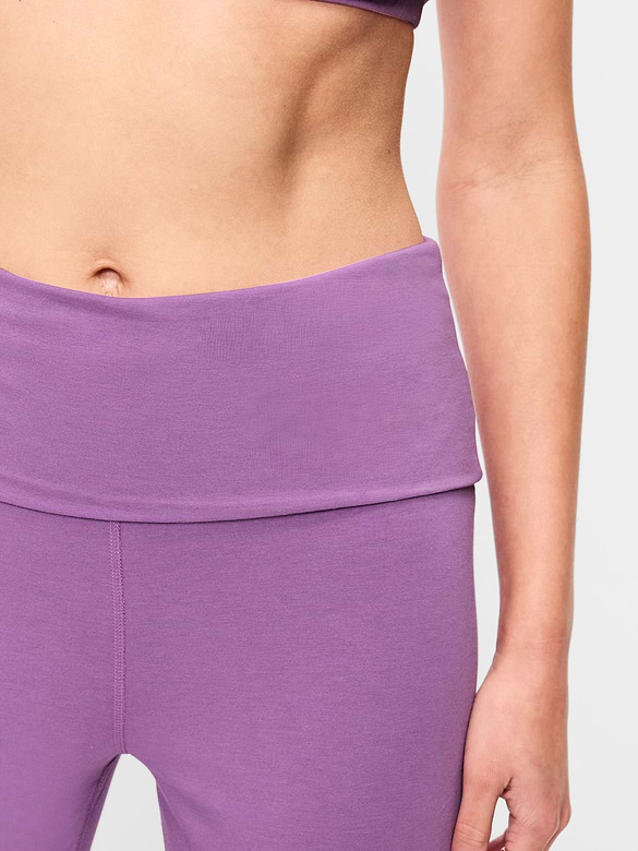 Old Navy High-Waisted PowerChill Fold-Over Bootcut Leggings — photo 4