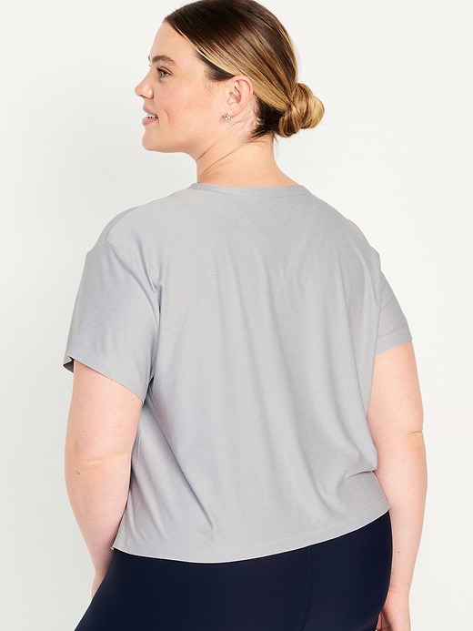 Old Navy CloudMotion T-Shirt — photo 9