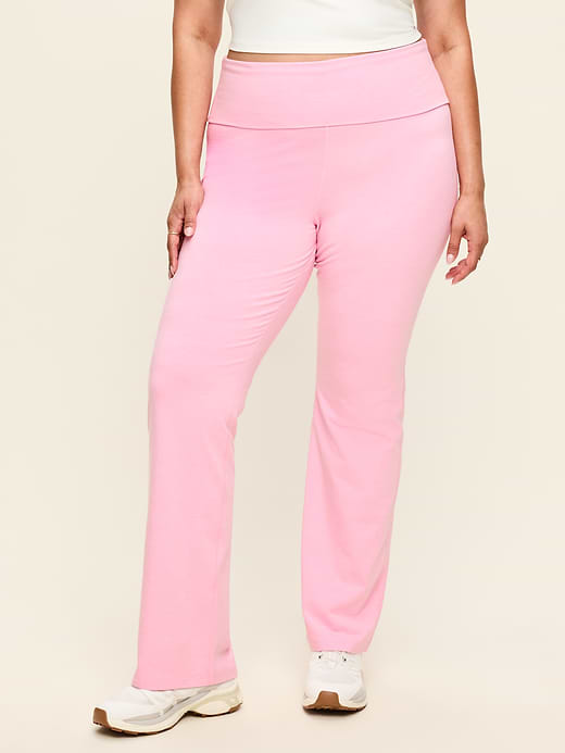 Old Navy High-Waisted PowerChill Fold-Over Bootcut Leggings — photo 9