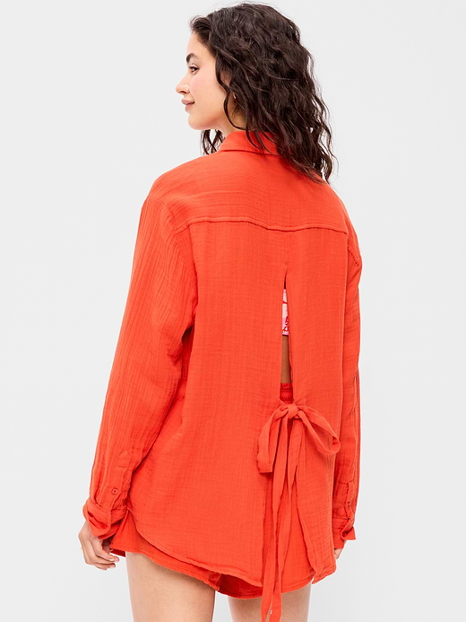 Old Navy Open-Back Crinkle Gauze Button-Down Shirt — photo 3