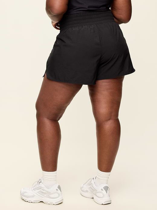 Old Navy Extra High-Waisted Crinkle Run Shorts -- 3-inch inseam — photo 7