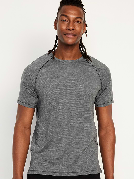 Old Navy Slim Fit Performance Vent T-Shirt