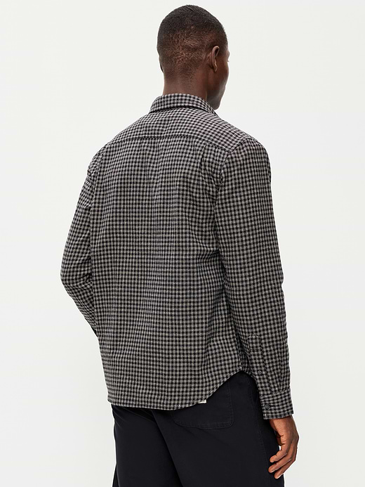 Old Navy Relaxed Long-Sleeve Flannel Pocket Shirt — photo 3
