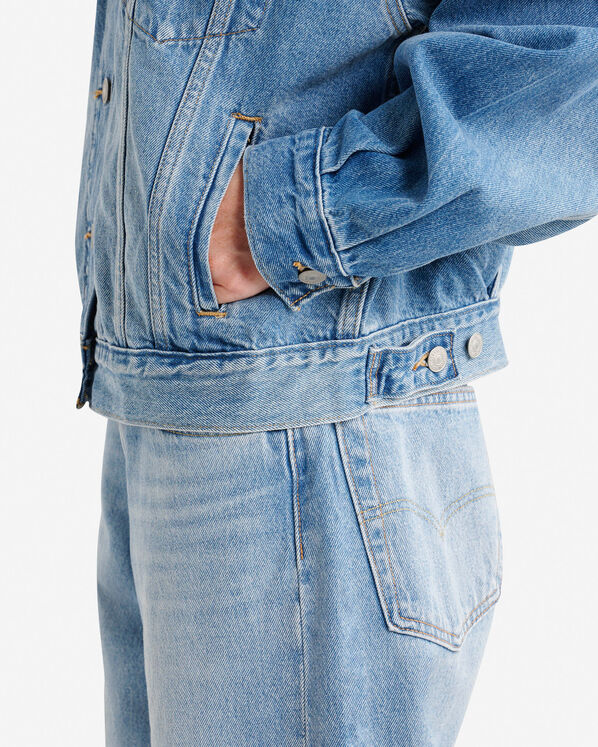 Levis Levi's® 90s Womens Trucker Jacket — photo 4