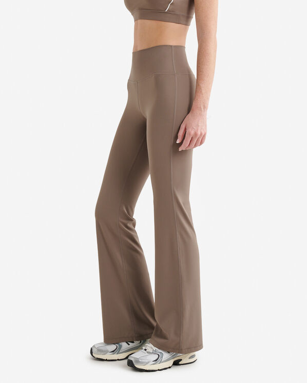 Roots Restore Stretch Flare Legging — photo 3