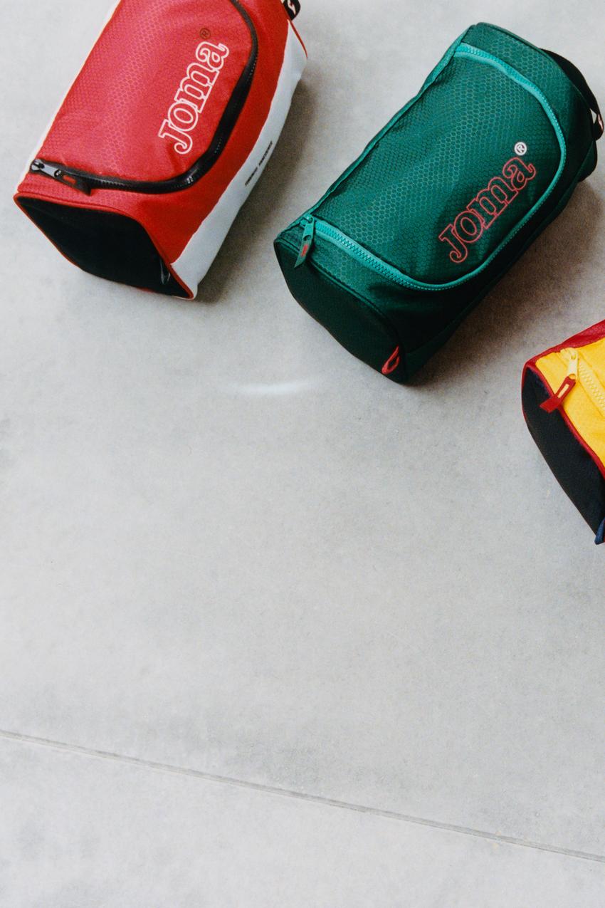 ZARA JOMA© CANADA WORLD CUP TOILETRY BAG — photo 3
